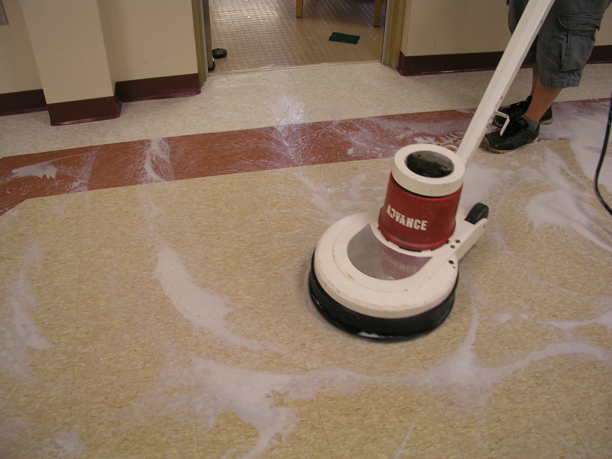 overnight floor stripping and waxing