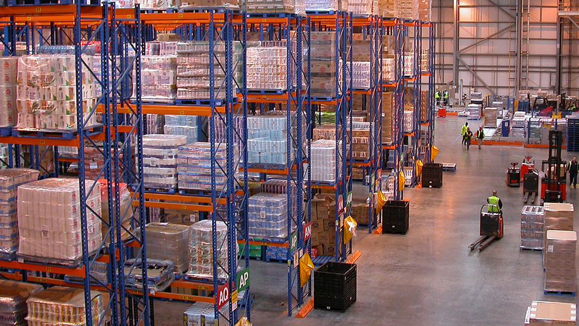 distribution center janitorial services