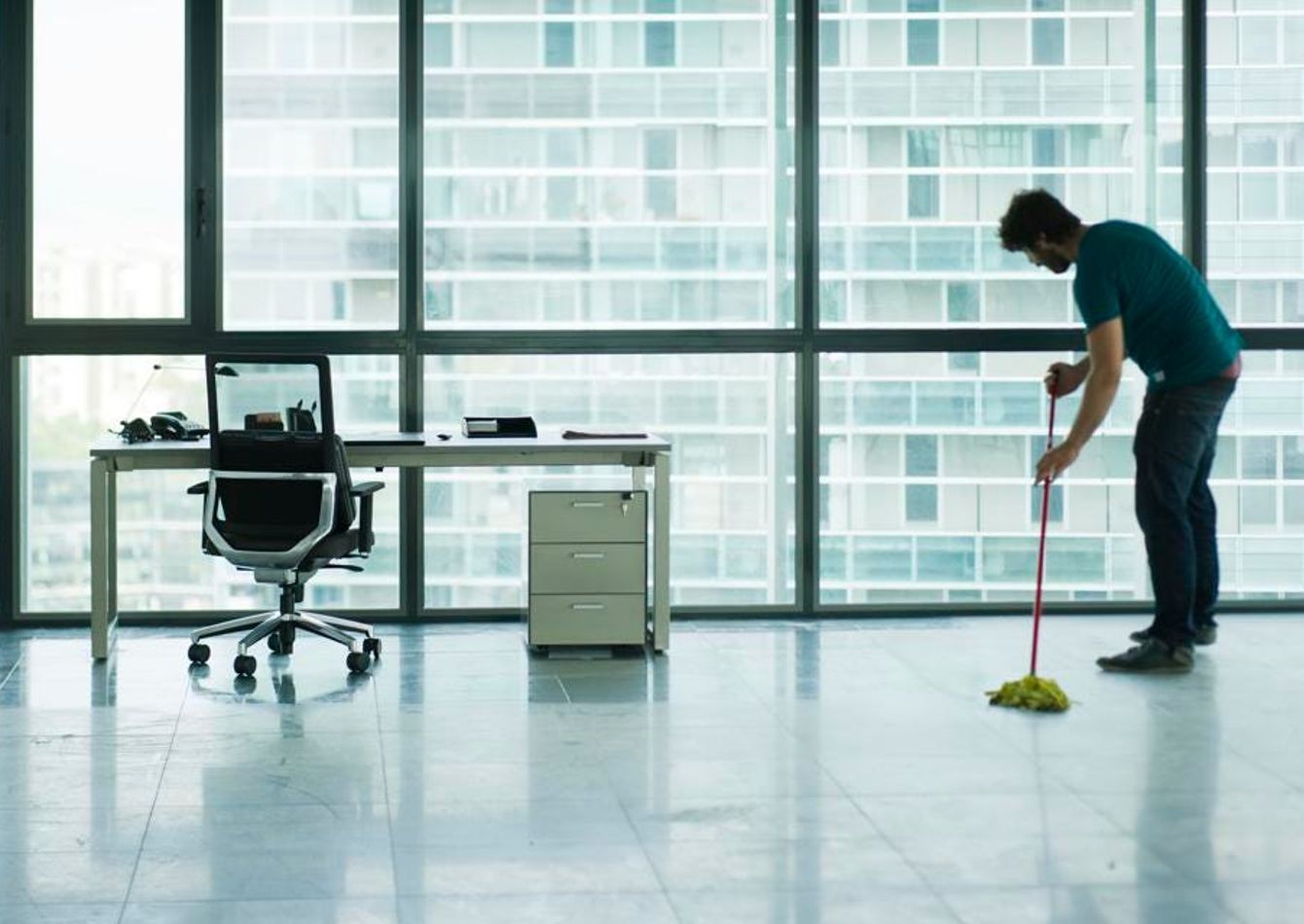 office common area cleaning